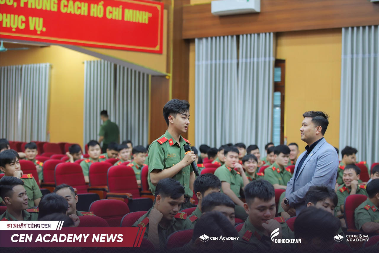 Cen Academy đồng hành định hướng nghề nghiệp cho chiến sỹ trẻ trước khi xuất ngũ 