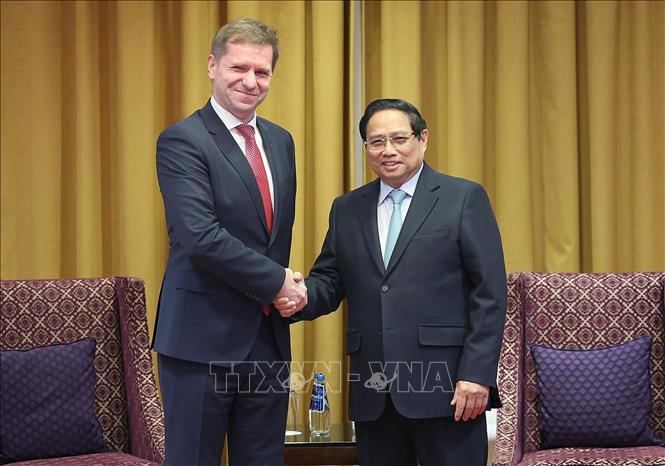 Thủ tướng Phạm Minh Chính tiếp các doanh nghiệp hàng đầu Ba Lan