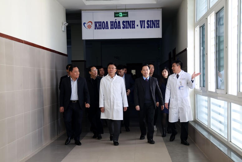 Phó Thủ tướng Lê Thành Long thăm, tặng quà Tết tại tỉnh Lạng Sơn