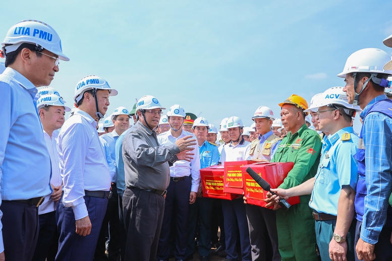 Thủ tướng lần thứ 6 kiểm tra công trường sân bay Long Thành