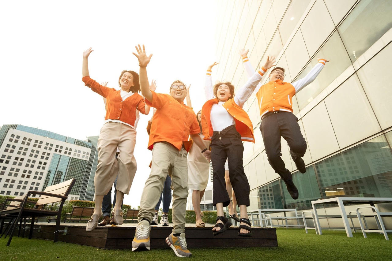 FWD liên tục đổi mới với văn hóa lấy khách hàng làm gốc