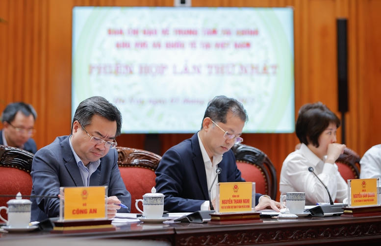 Thủ tướng: Cần chính sách đặc thù, vượt trội, hiện đại, cạnh tranh để xây dựng trung tâm tài chính khu vực và quốc tế