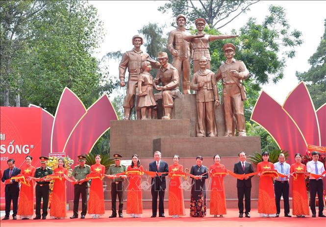 Tổng Bí thư Tô Lâm dự Lễ khánh thành Tượng đài Công an nhân dân tại TP Hồ Chí Minh