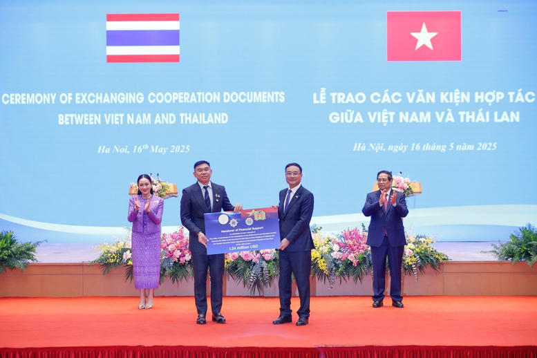Việt Nam - Thái Lan trao nhiều văn kiện hợp tác quan trọng