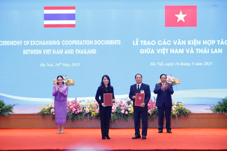 Việt Nam - Thái Lan trao nhiều văn kiện hợp tác quan trọng