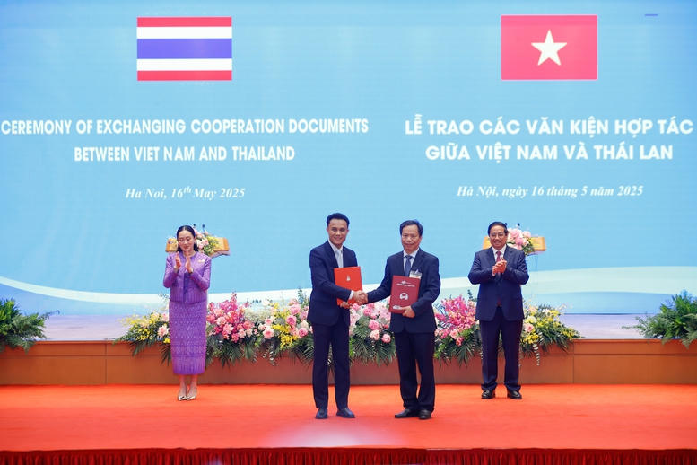 Việt Nam - Thái Lan trao nhiều văn kiện hợp tác quan trọng