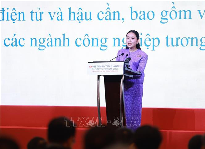 Thủ tướng Phạm Minh Chính và Thủ tướng Thái Lan đồng chủ trì Diễn dàn doanh nghiệp Việt Nam - Thái Lan