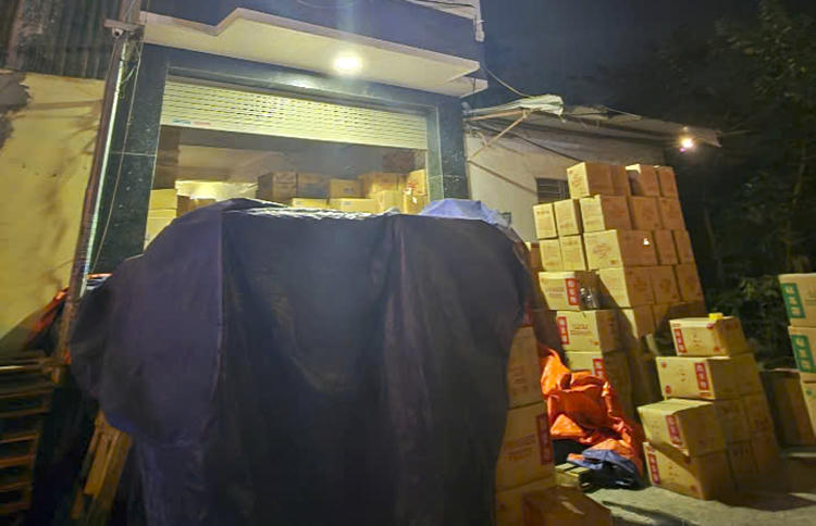 Làm giả hàng tấn bánh kẹo để bán tại Hà Nội, chủ cơ sở ở La Phù bị khởi tố