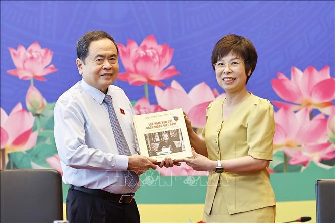 Chủ tịch Quốc hội: Báo chí đưa hơi thở cuộc sống, tâm nguyện của cử tri đến với nghị trường