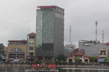 Độc quyền: Công an đột kích Ruby Karaoke, nhiều "dân chơi" bị tạm giữ