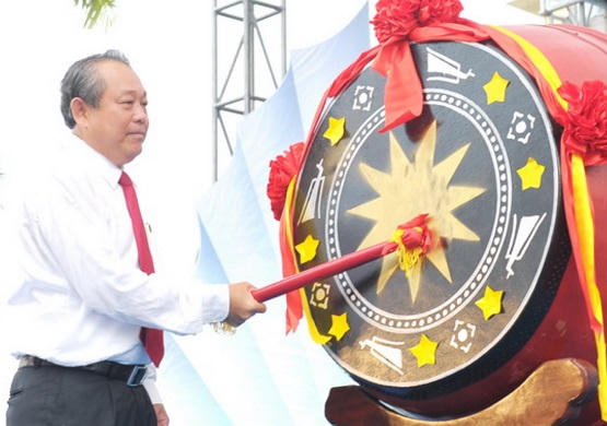 Phó Thủ tướng Trương Hòa Bình kiểm tra tại Trạm cân tại Hải Dương