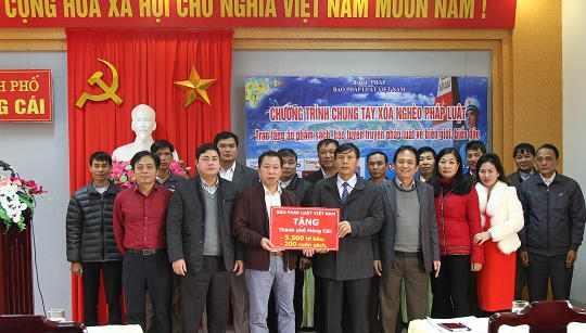 Báo Pháp Luật Việt Nam và hành trình 'chở luật' tới biên cương