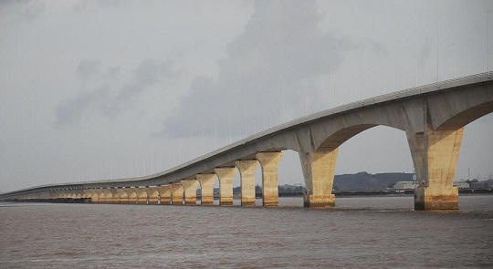 Thủ tướng Nguyễn Xuân Phúc cắt băng khánh thành cầu vượt biển dài nhất Đông Nam Á