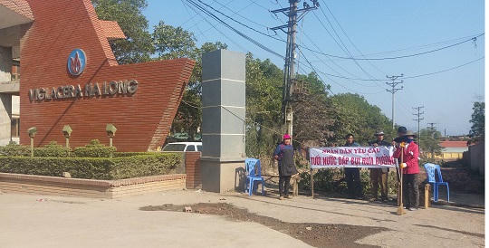 Quảng Ninh: Xe tải hạng nặng tạo “bão bụi” hành dân phường Hà Khẩu