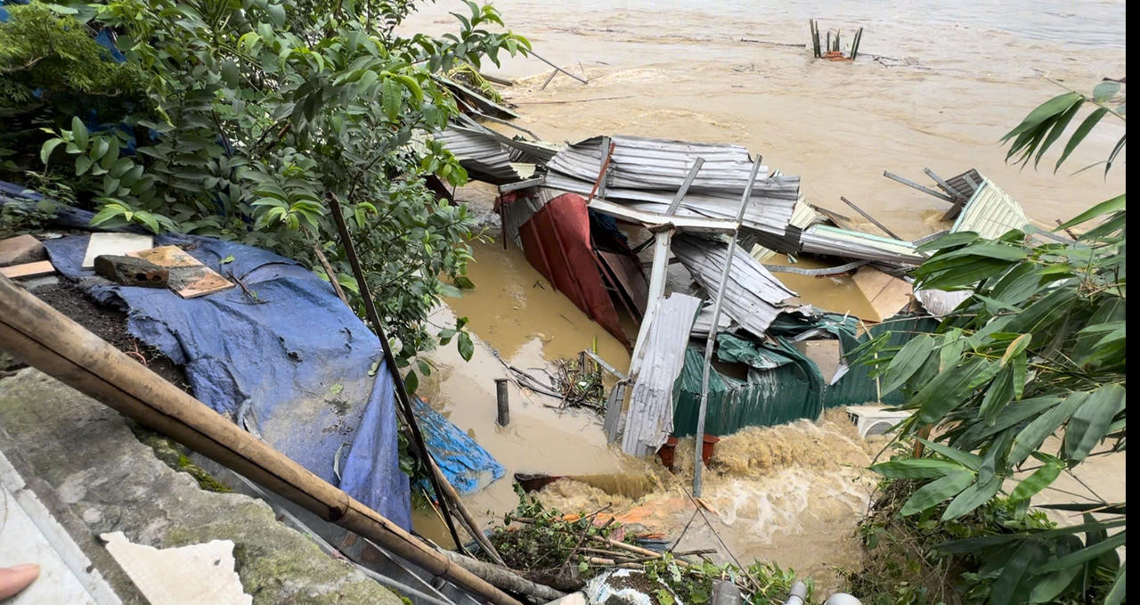 Cầu Vĩnh Phú thông xe trở lại