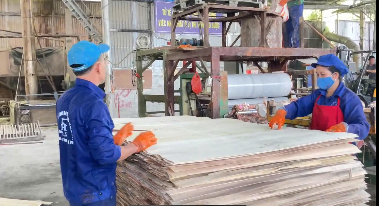 Tạo trợ lực cho ngành xuất nhập khẩu phục hồi mạnh mẽ