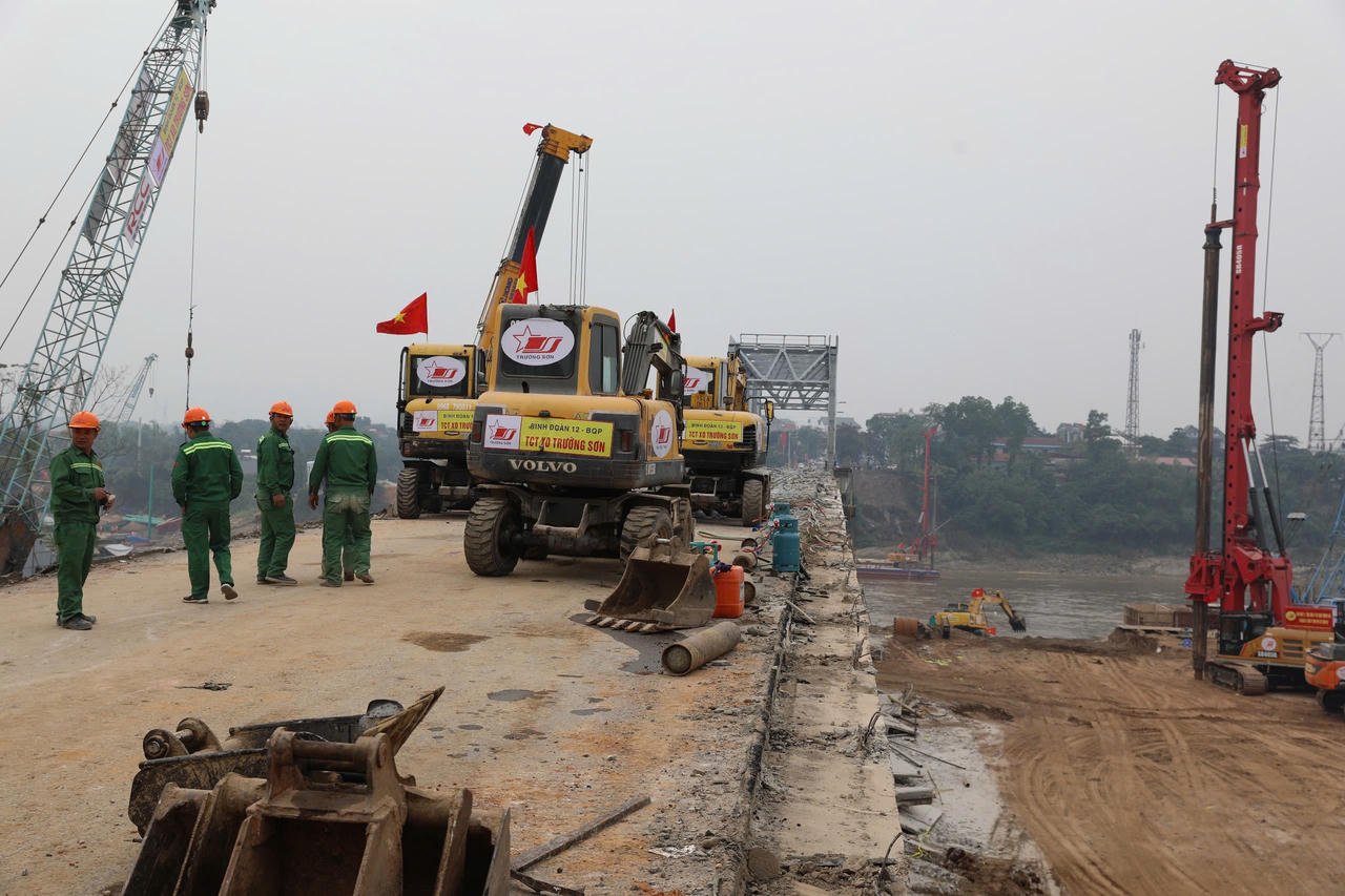 Phát lệnh triển khai khởi công xây dựng cầu Phong Châu mới