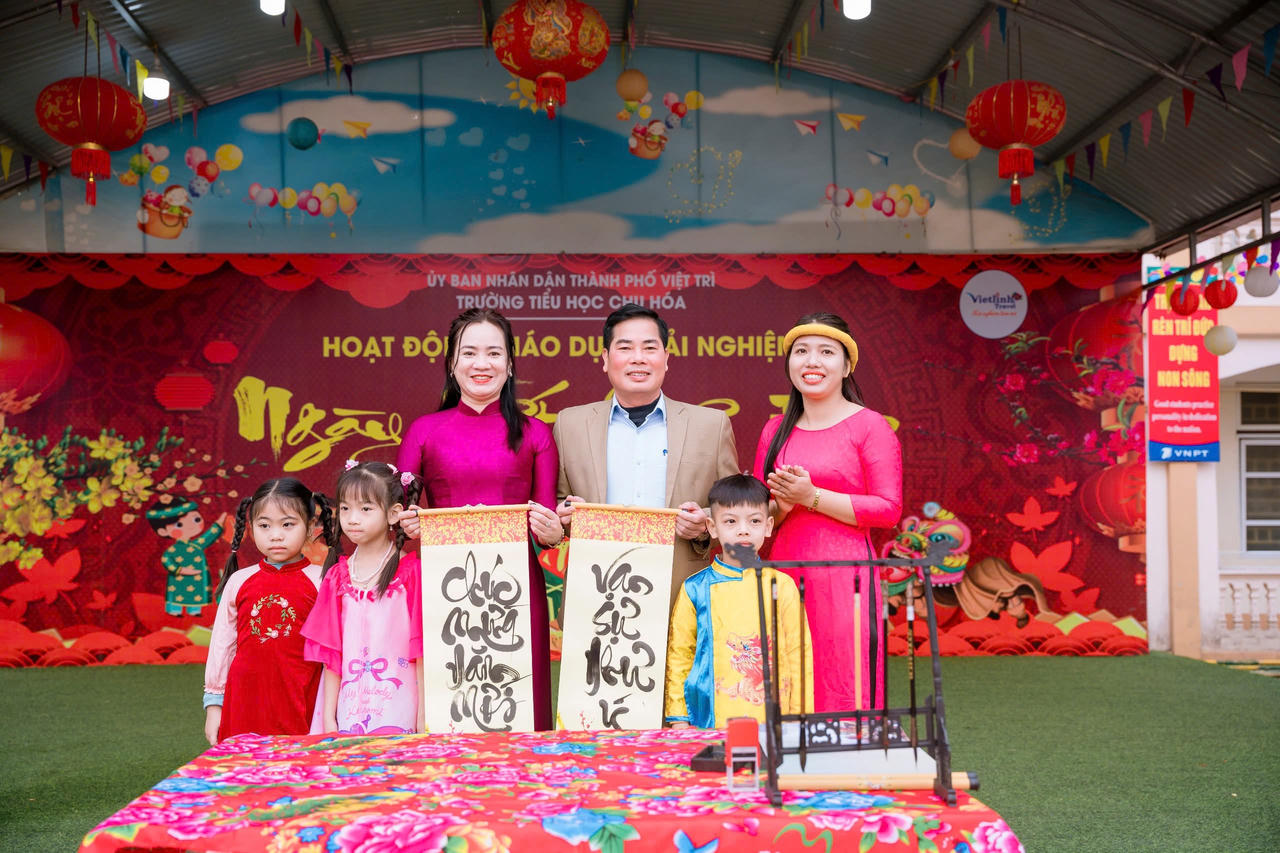 Rộn ràng sắc xuân với trải nghiệm 'Ngày Tết quê em' tại Trường Tiểu học Chu Hóa (Phú Thọ)