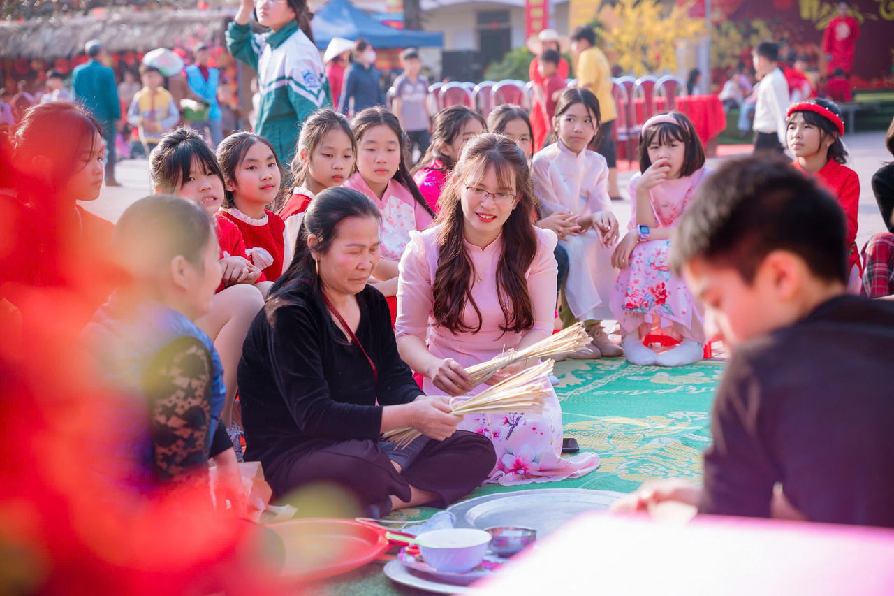 Rộn ràng sắc xuân với trải nghiệm 'Ngày Tết quê em' tại Trường Tiểu học Chu Hóa (Phú Thọ)