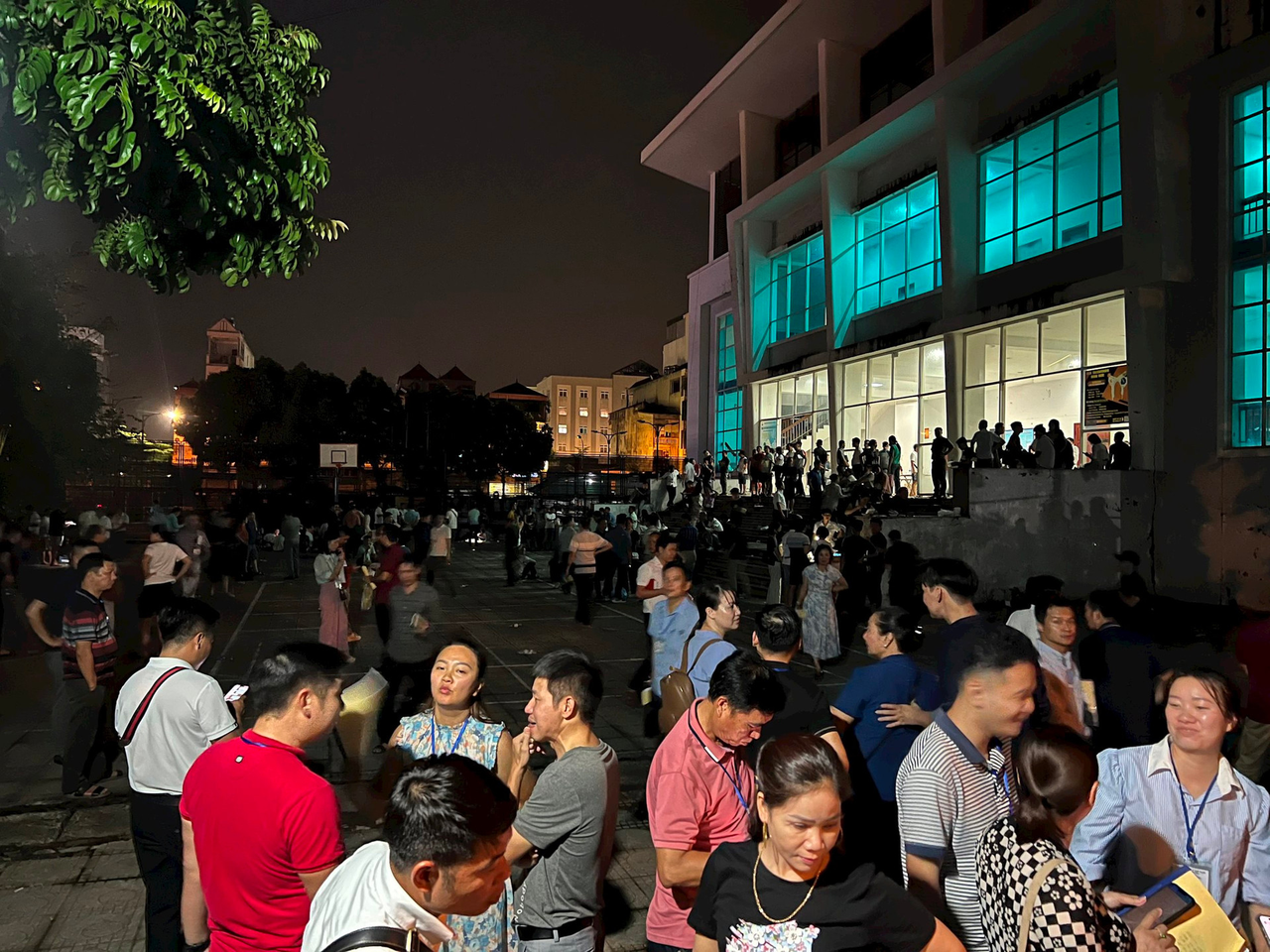 Choáng váng với các “chảo lửa” đấu giá đất tại ngoại thành Hà Nội