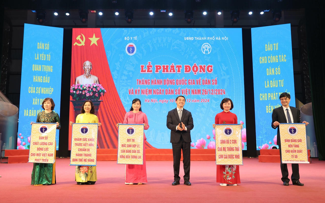 "Nâng cao chất lượng dân số để đất nước phồn vinh, gia đình hạnh phúc"
