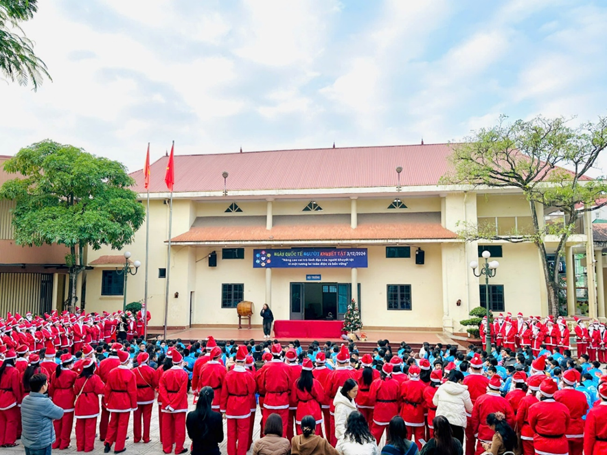 DANKO CITY - GIÁNG SINH DIỆU KỲ VỚI 300 ÔNG GIÀ NOEL