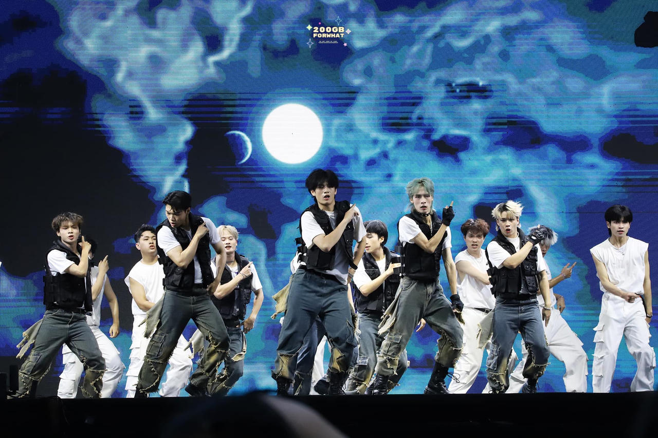 “Bữa tiệc” nghệ thuật đỉnh cao âm nhạc và ánh sáng đầy sắc màu tại Danko Countdown 2025