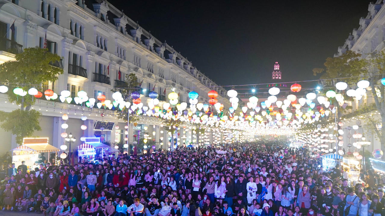 “Bữa tiệc” nghệ thuật đỉnh cao âm nhạc và ánh sáng đầy sắc màu tại Danko Countdown 2025