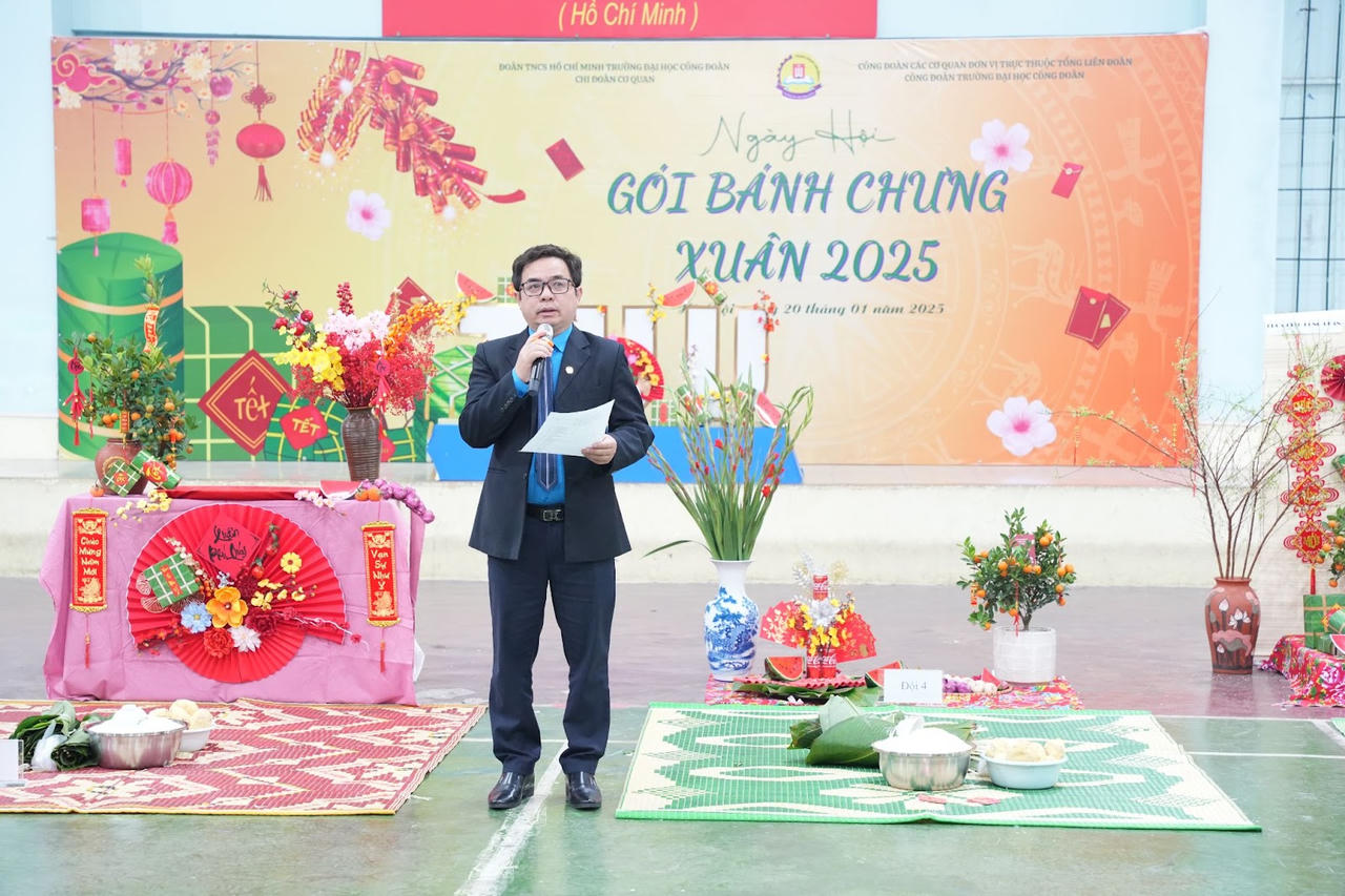 Công đoàn Trường Đại học Công Đoàn tổ chức hội thi gói bánh chưng với chủ đề “Tết sum vầy – Xuân ơn Đảng”