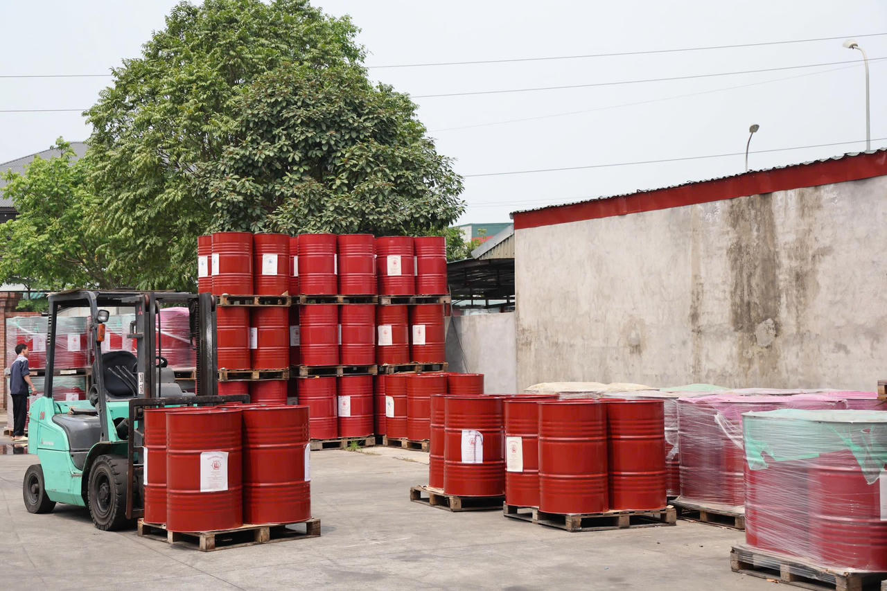 Phú Thọ: Phát hiện hàng trăm tấn bột nêm, dầu ăn, mì chính giả tại công ty Famimoto