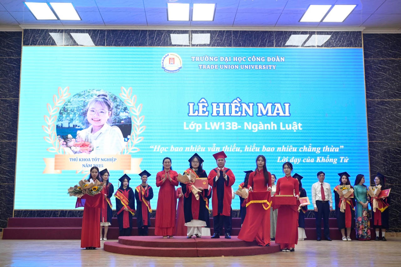 Trường Đại học Công đoàn tổ chức Lễ Bế giảng và Trao Bằng tốt nghiệp năm 2025