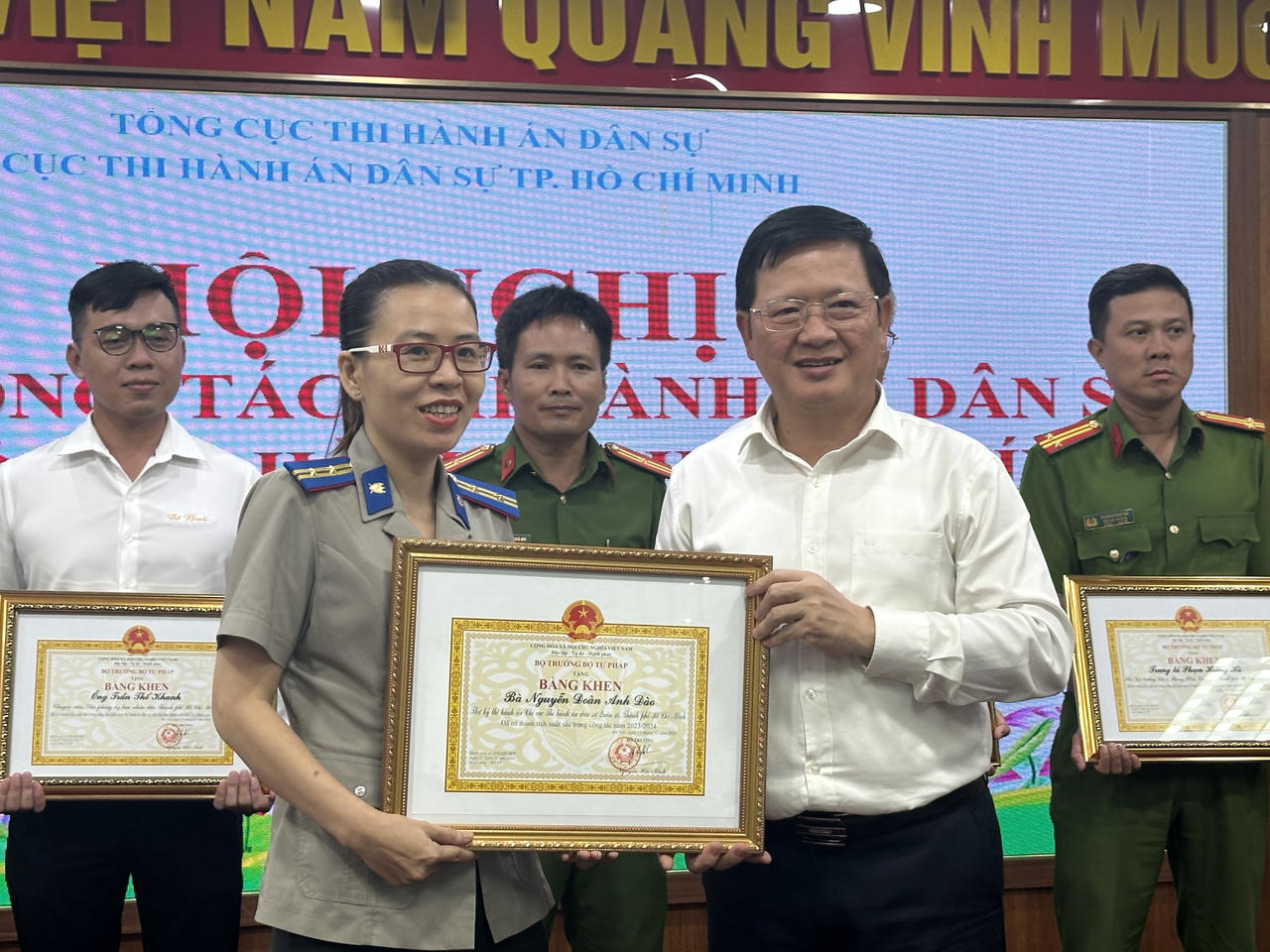 Sơ kết công tác thi hành án dân sự TPHCM : Phải tăng tốc, tăng trách nhiệm lên mới giải quyết hết công việc 