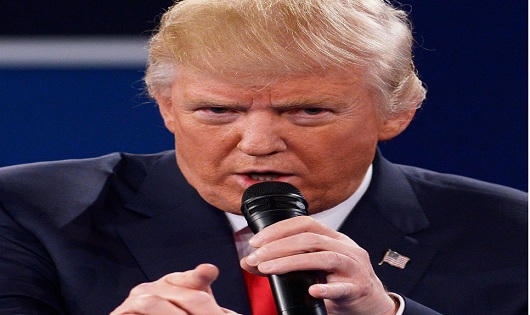 Những khoảnh khắc ấn tượng trong cuộc tranh luận lần 2 giữa Trump-Clinton