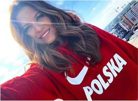 Dàn người đẹp nóng bỏng nhất của các danh thủ tại World Cup