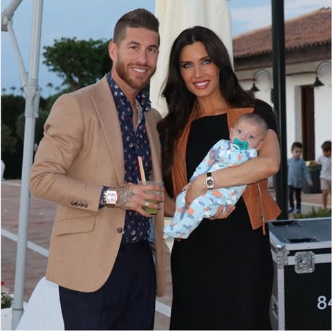 Dàn người đẹp nóng bỏng nhất của các danh thủ tại World Cup