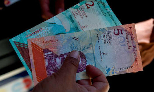 Venezuela bỏ 5 số 0 trên đồng tiền để chống siêu lạm phát