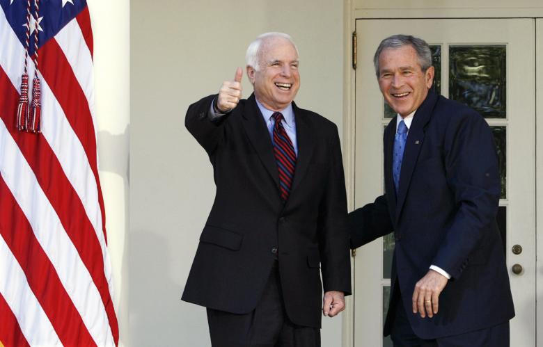 Đời thăng trầm của ông McCain qua ảnh