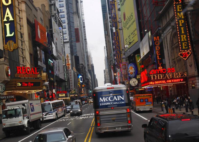 Đời thăng trầm của ông McCain qua ảnh