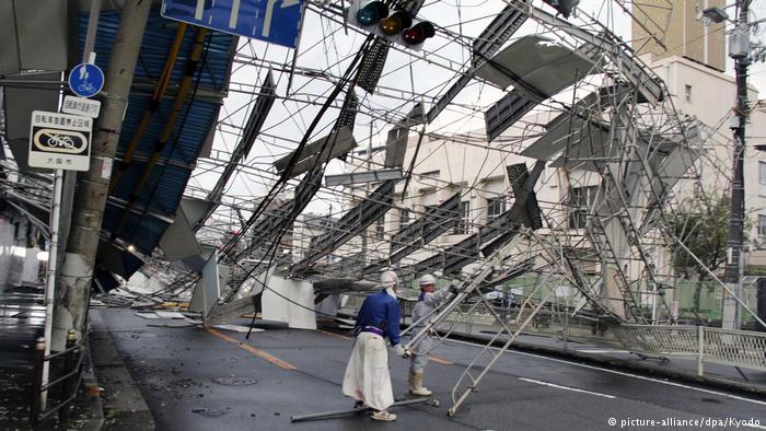 5.000 người kẹt ở sân bay Kansai của Nhật vì bão lớn