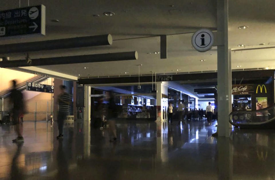 5.000 người kẹt ở sân bay Kansai của Nhật vì bão lớn