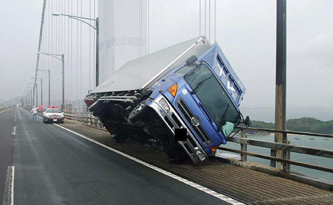 5.000 người kẹt ở sân bay Kansai của Nhật vì bão lớn