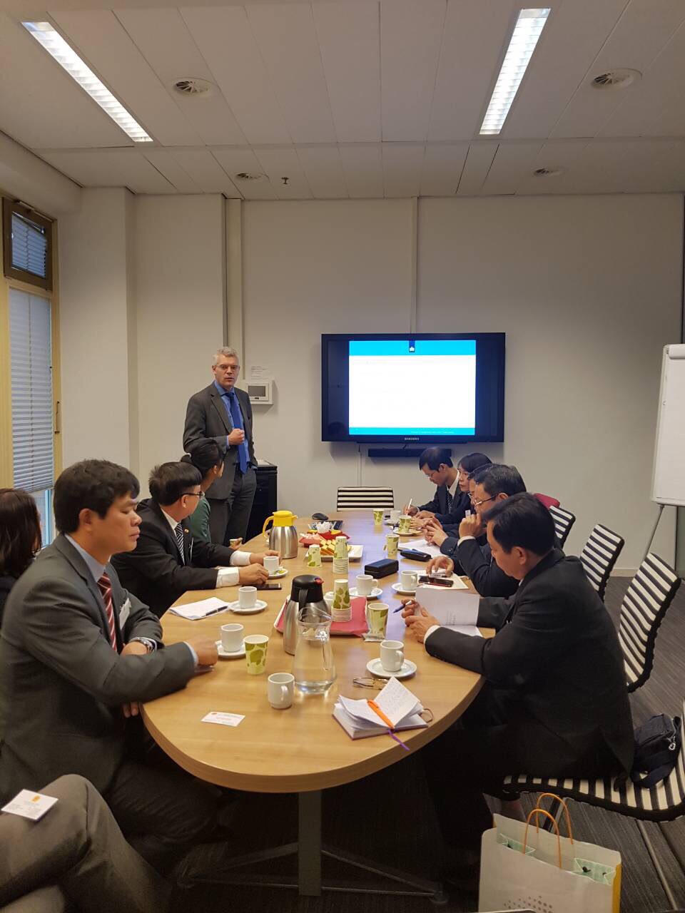 Đoàn Tổng cục Dự trữ Nhà nước làm việc tại Hà Lan