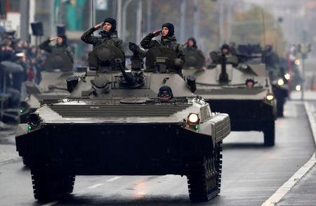 Séc diễu binh lớn nhất lịch sử kỷ niệm 100 năm ngày nước Tiệp Khắc ra đời