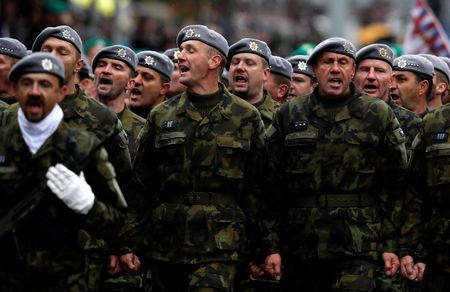 Séc diễu binh lớn nhất lịch sử kỷ niệm 100 năm ngày nước Tiệp Khắc ra đời