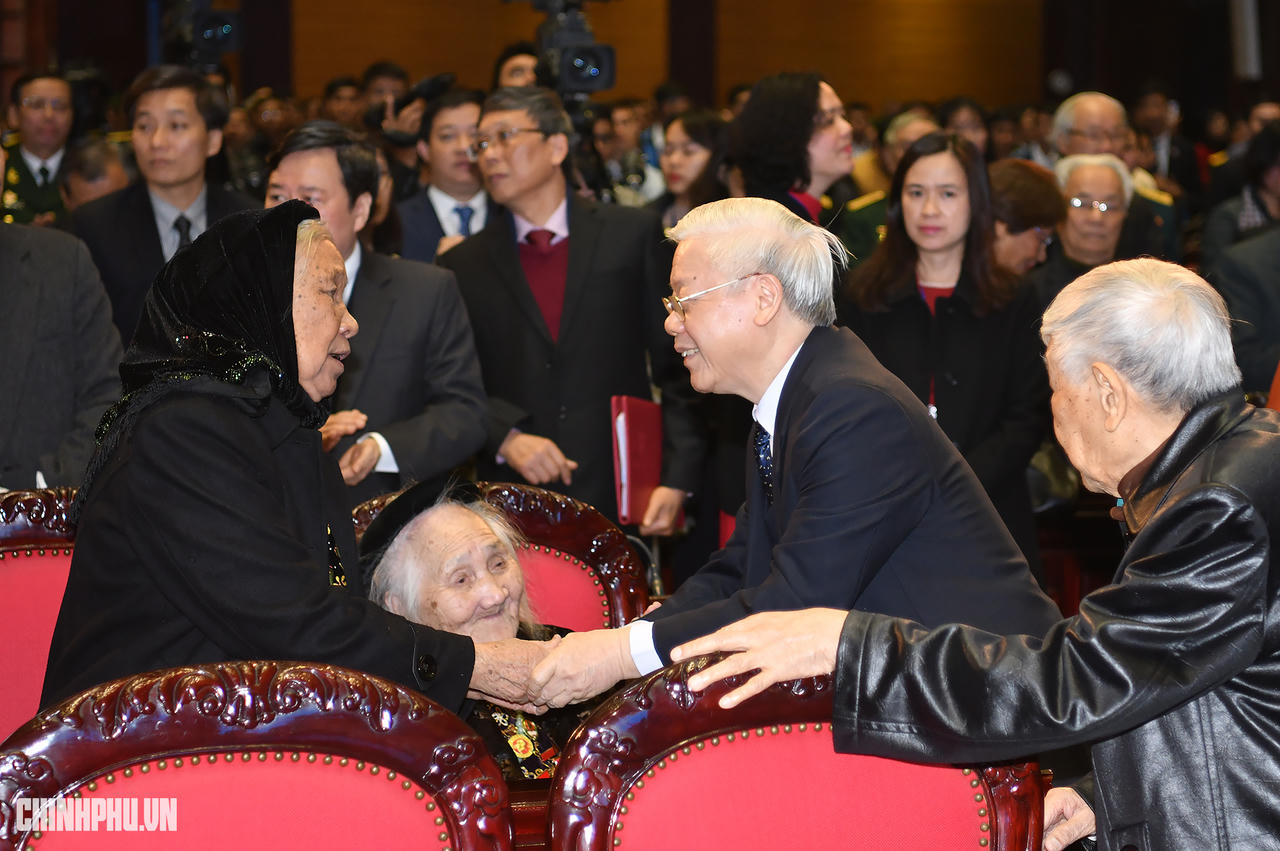 Chỉ duy nhất Việt Nam có thể giúp đỡ Campuchia chiến thắng chế độ diệt chủng