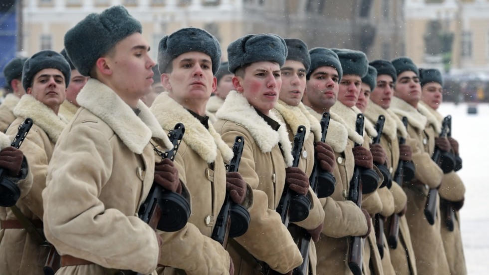 Hoành tráng lễ diễu binh của Nga kỷ niệm 75 năm giải phóng Leningrad 