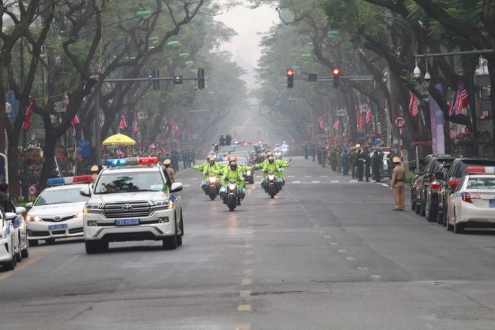 Đoàn xe ông Kim Jong Un về tới khách sạn Melia