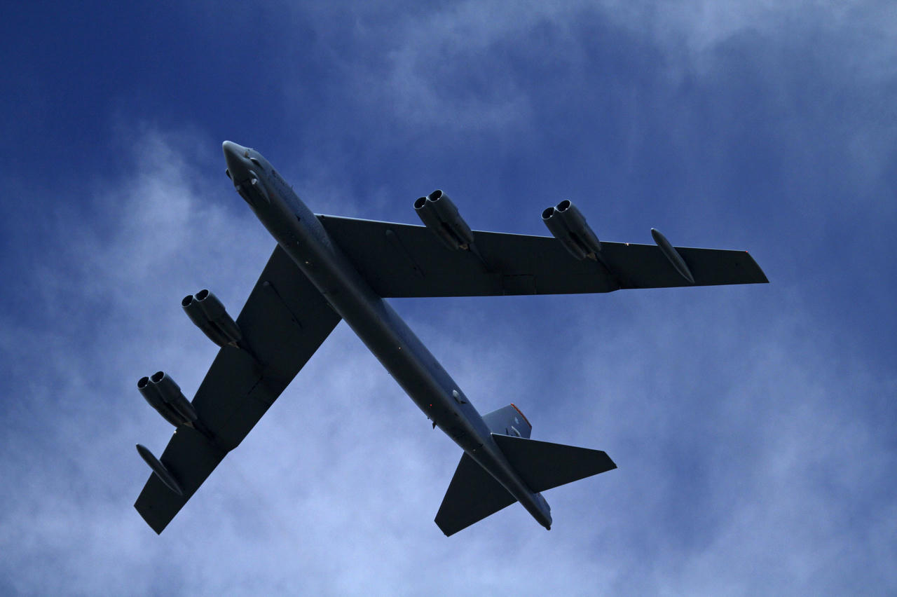 Hé lộ sức mạnh máy bay ném bom “khủng” nhất của Mỹ, Nga, Trung Quốc