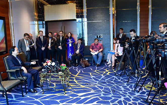 Công nghệ không thể thay thế vai trò của con người trong giáo dục