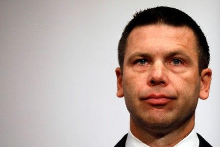 Quyền Bộ trưởng An ninh nội địa Mỹ từ chức 